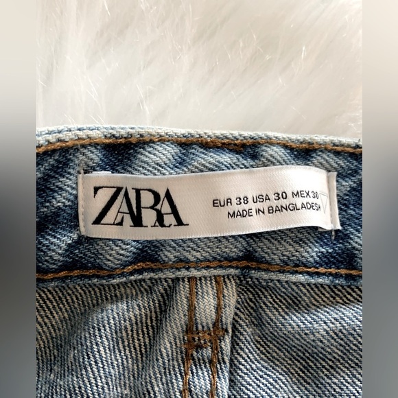 Zara Blue Distressed Denim Shorts for women - Picture 4 of 4